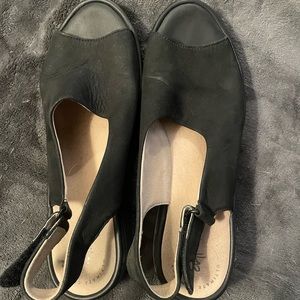 Clark’s Sz 8 Wedge Sandals